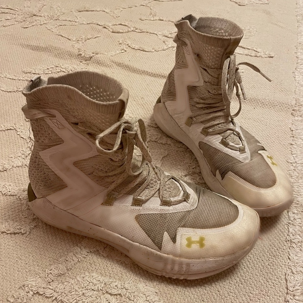 Under Armour Highlight Ace 2.0 White Metallic Gold Volleyball Shoes - Women’s 9